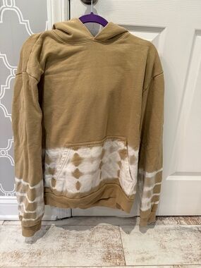 TALENTLESS Tan and White Border Wash Hoodie